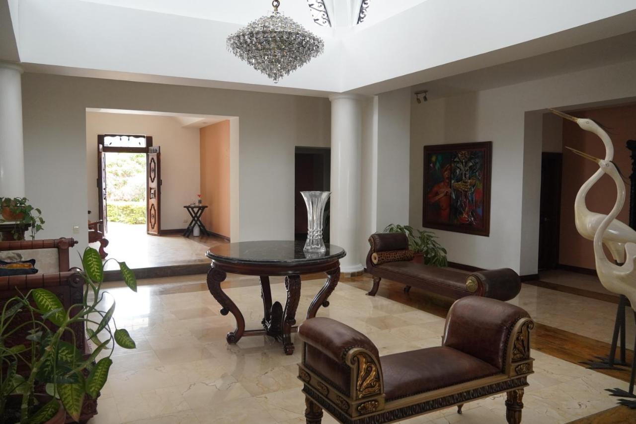 Hotel Boutique Villa Casuarinas Cali Exteriör bild